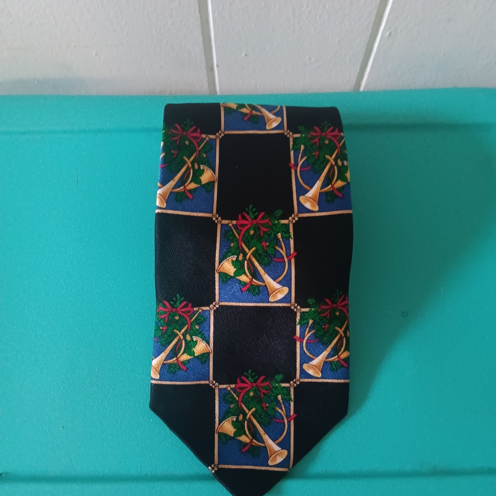 Men's Black Holiday Horn Pattern Necktie